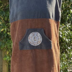 Cape de bain brodée enfant – 100×50 cm